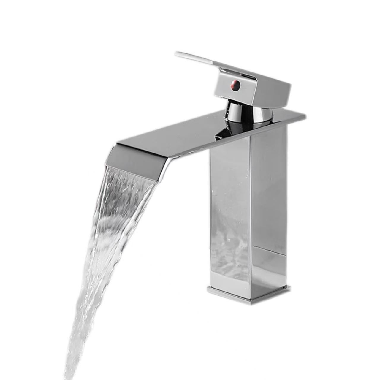 Eas eas chrome-plated flat-spout uisge teth is fuar